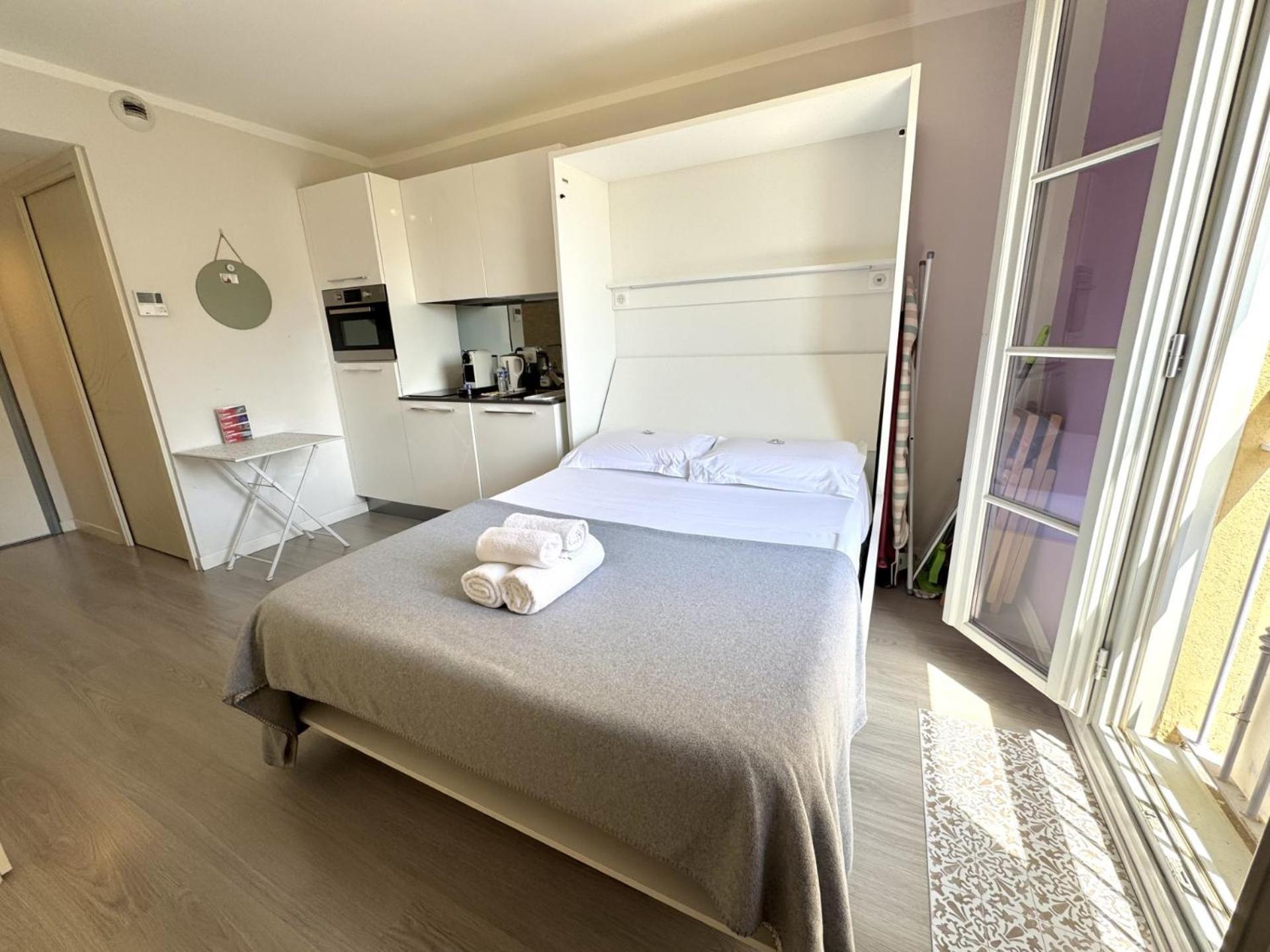 Aparthotel Riviera Nice Cote D'Azur - Old Town - Studio Ac - Sea View - 50M Promenade Des Anglais- La Maison Linda מראה חיצוני תמונה